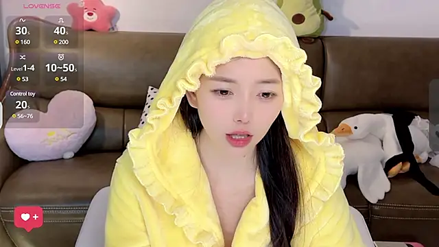 Yilin1999 online show from March 2025 07:23:02 AM