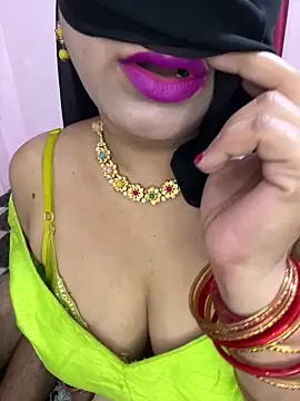 Snapshot of mickey_love chatting on June 2026 04:50:01 AM mickey love online show from June 2026 04:50:01 AM