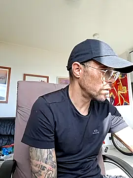 mileflav0r online show from May 2026 07:58:01 AM