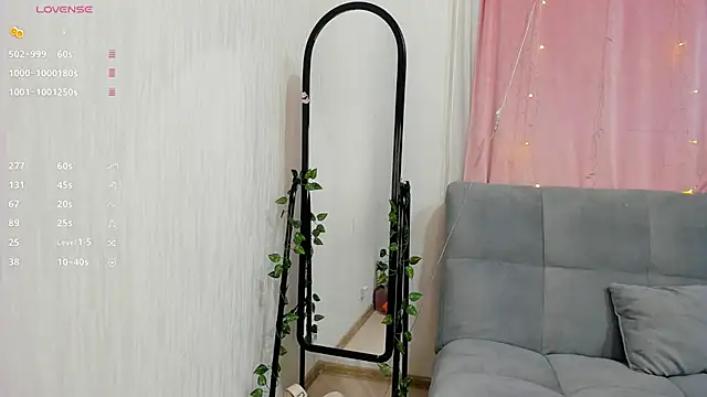 LinaCristonsen online show from January 2025 03:40:01 PM