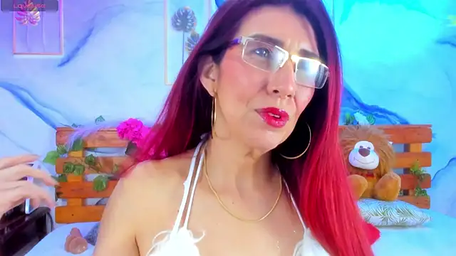 Snapshot of Perla_Franco chatting on January 2025 08:43:01 AM Perla Franco online show from January 2025 08:43:01 AM