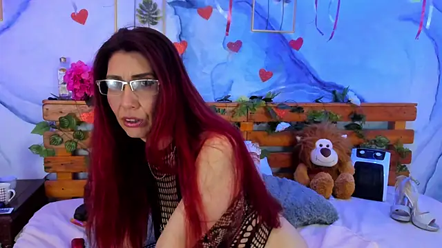 Snapshot of Perla_Franco chatting on February 2025 02:35:02 PM Perla Franco online show from February 2025 02:35:02 PM