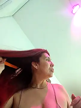 Perla Franco online show from December 2025 05:15:02 AM