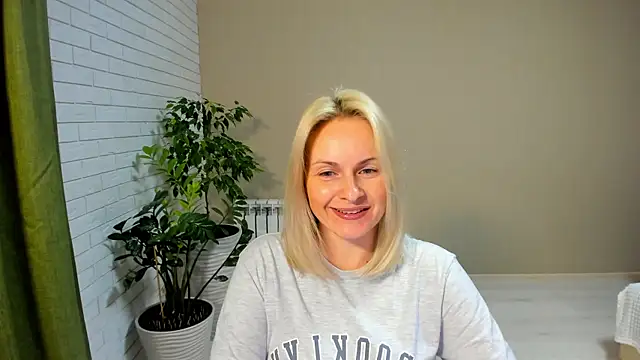 Alicee Gracee online show from January 2025 06:37:02 PM