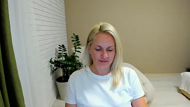 Alicee Gracee online show from September 2025 08:09:02 PM