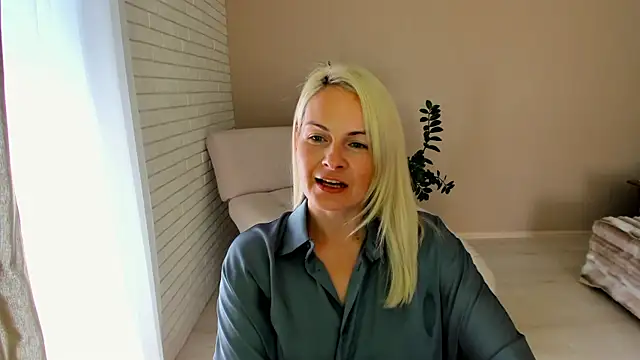 Alicee Gracee online show from September 2025 08:06:02 AM