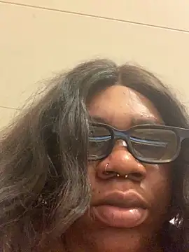 Snapshot of bonbonaumiel chatting on January 2025 05:16:01 PM bonbonaumiel online show from January 2025 05:16:01 PM