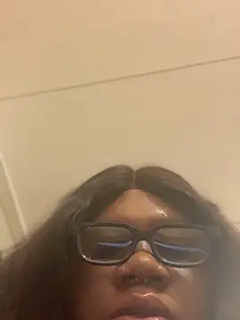 Snapshot of bonbonaumiel chatting on January 2025 09:59:02 AM bonbonaumiel online show from January 2025 09:59:02 AM