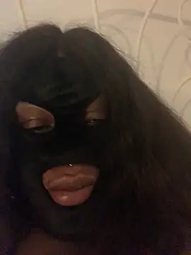 Snapshot of bonbonaumiel chatting on January 2025 12:04:02 PM bonbonaumiel online show from January 2025 12:04:02 PM