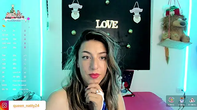 Snapshot of queen-natty chatting on December 2024 02:23:01 AM queen-natty online show from December 2024 02:23:01 AM