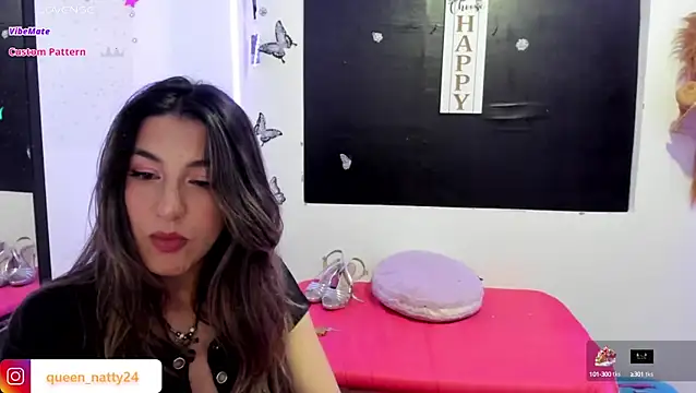 Snapshot of queen-natty chatting on January 2025 06:24:02 AM queen-natty online show from January 2025 06:24:02 AM