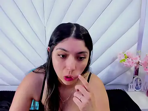Snapshot of Lucy_Anall_ chatting on June 2026 11:03:01 PM Lucy Anall online show from June 2026 11:03:01 PM