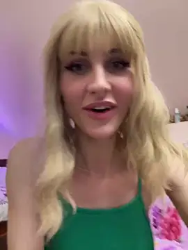Snapshot of Kamila151 chatting on February 2025 12:09:01 AM Kamila151 online show from February 2025 12:09:01 AM
