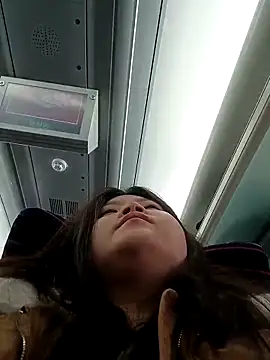 hello098712 online show from March 2025 12:45:01 PM