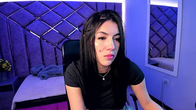 Snapshot of Poly_Sasha_ chatting on June 2026 03:51:02 AM Poly Sasha online show from June 2026 03:51:02 AM