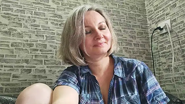 EdithManning online show from March 2025 11:12:02 AM