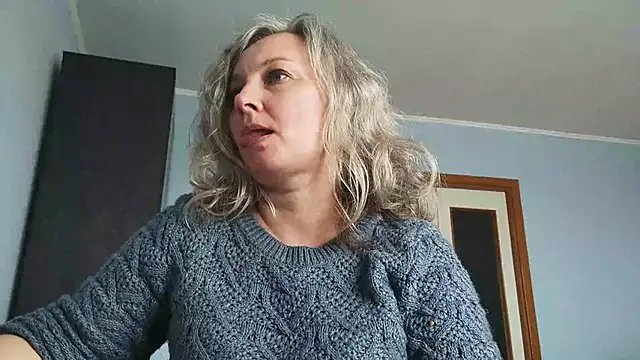 EdithManning online show from April 2026 01:02:02 PM