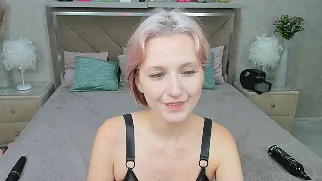 MiaKarlos online show from July 2026 01:14:01 AM