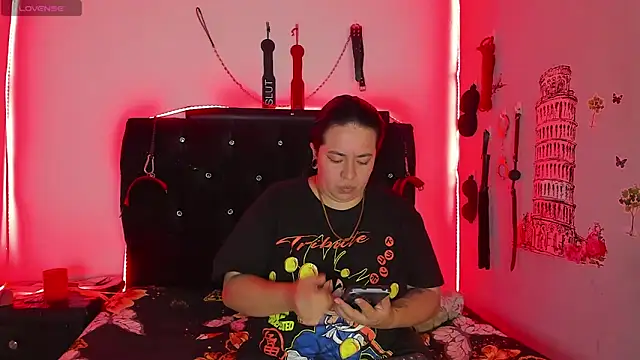 katieeandsharonn online show from April 2026 12:29:02 PM