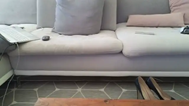 Snapshot of Laure11 chatting on October 2025 01:23:04 PM Laure11 online show from October 2025 01:23:04 PM