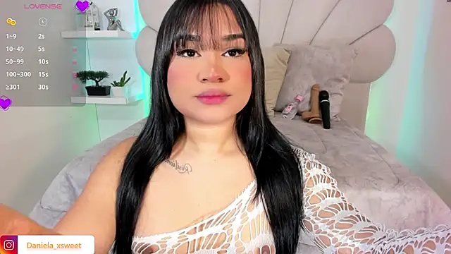 Snapshot of SexyValeriaa chatting on July 2026 05:23:02 AM SexyValeriaa online show from July 2026 05:23:02 AM