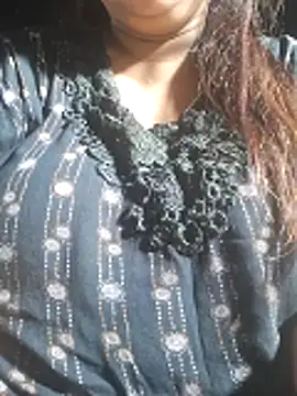 Snapshot of Hot-Anuska chatting on April 2026 06:15:01 PM Hot-Anuska online show from April 2026 06:15:01 PM