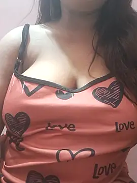Snapshot of Hot-Anuska chatting on April 2026 04:12:01 PM Hot-Anuska online show from April 2026 04:12:01 PM