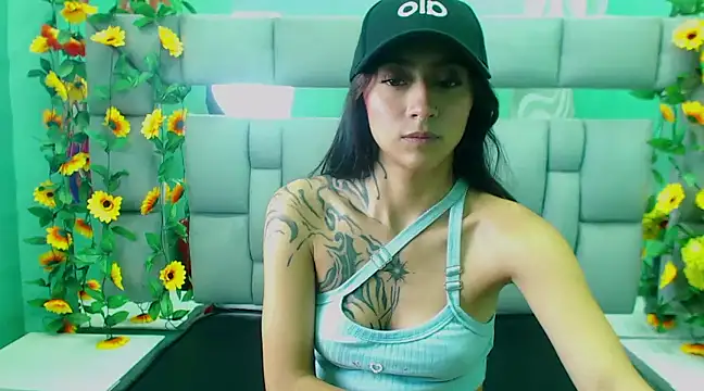 Miaa Thopmson online show from March 2025 07:25:01 PM