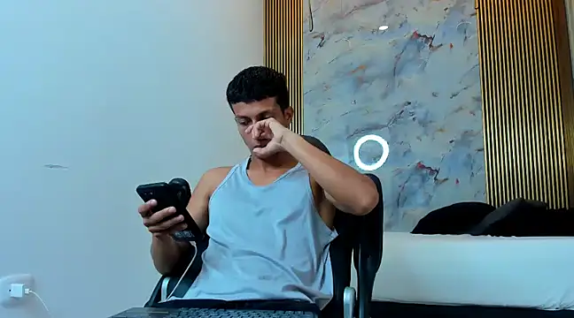 Snapshot of wolf_james123 chatting on December 2024 11:56:02 AM wolf james123 online show from December 2024 11:56:02 AM