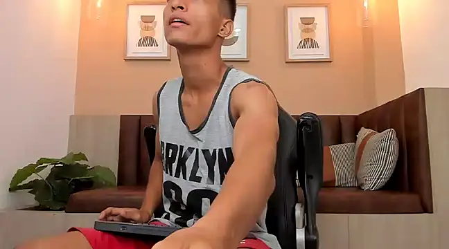 Snapshot of wolf_james123 chatting on February 2025 03:48:01 AM wolf james123 online show from February 2025 03:48:01 AM