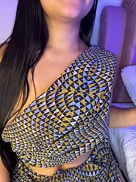 Snapshot of shara_queen1 chatting on May 2026 03:44:02 AM shara queen1 online show from May 2026 03:44:02 AM