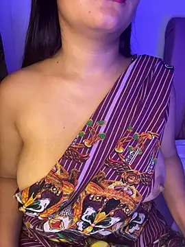 Snapshot of shara_queen1 chatting on May 2026 01:25:02 AM shara queen1 online show from May 2026 01:25:02 AM
