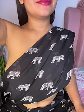 Snapshot of shara_queen1 chatting on May 2026 02:08:02 AM shara queen1 online show from May 2026 02:08:02 AM