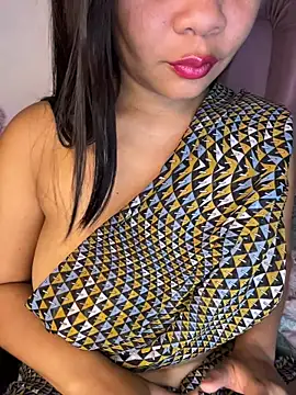 Snapshot of shara_queen1 chatting on June 2026 12:55:02 AM shara queen1 online show from June 2026 12:55:02 AM