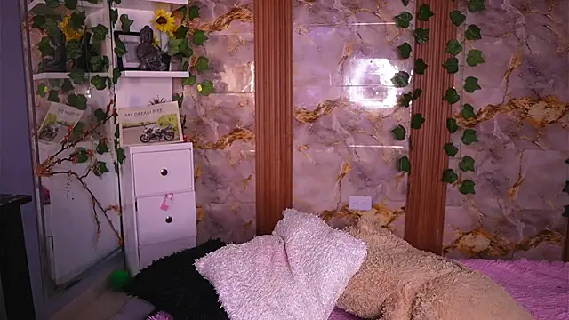 zoey-fox online show from April 2026 12:13:02 AM