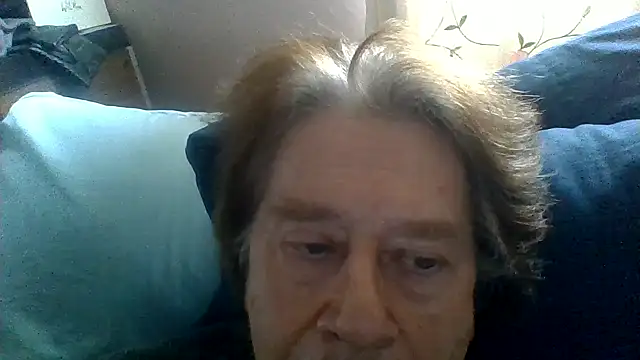 Snapshot of frankie7inch chatting on June 2026 06:01:01 PM frankie7inch online show from June 2026 06:01:01 PM