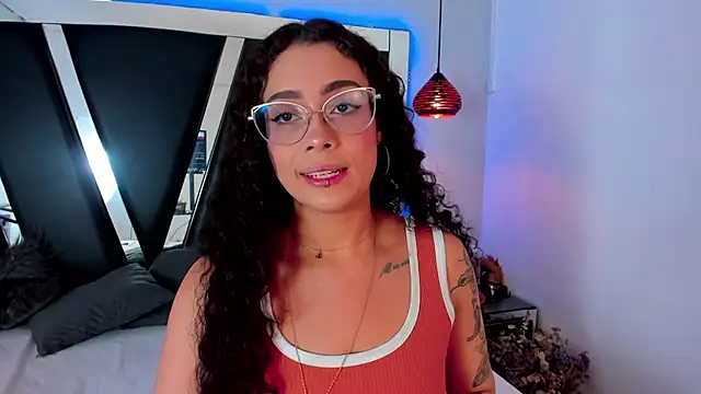 Snapshot of antonelllepiercee chatting on March 2025 11:42:01 AM antonelllepiercee online show from March 2025 11:42:01 AM