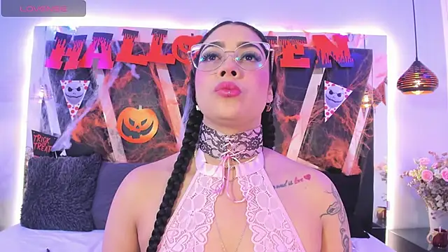 Snapshot of antonelllepiercee chatting on October 2025 11:22:01 AM antonelllepiercee online show from October 2025 11:22:01 AM