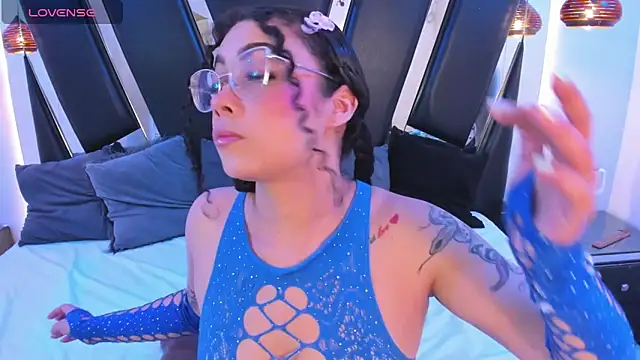 antonelllepiercee online show from January 2026 11:25:01 AM