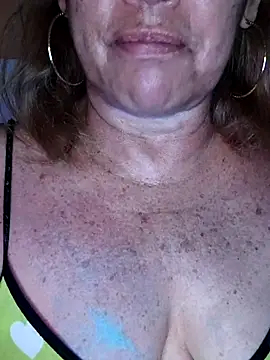 Kasandra Ho online show from March 2026 01:39:01 PM