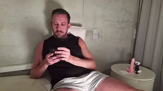 Snapshot of Alex_cut chatting on June 2026 10:56:02 PM Alex cut online show from June 2026 10:56:02 PM