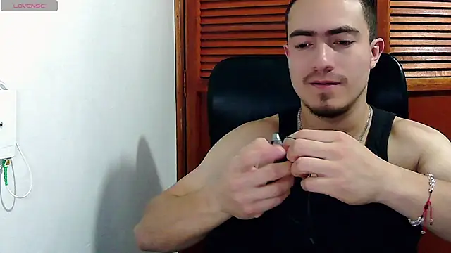 Snapshot of dragon1006 chatting on May 2026 03:35:02 AM dragon1006 online show from May 2026 03:35:02 AM