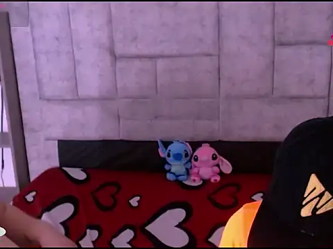 Candy and Jh0n online show from February 2026 04:11:02 PM