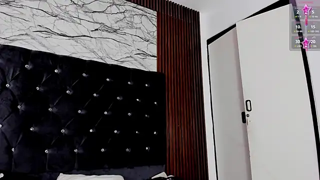 Emelyyy  online show from December 2024 02:27:01 PM