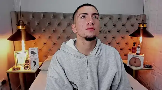 King Dante  online show from February 2025 12:32:02 PM