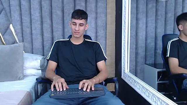 JakeMoxley online show from February 2025 02:31:02 PM