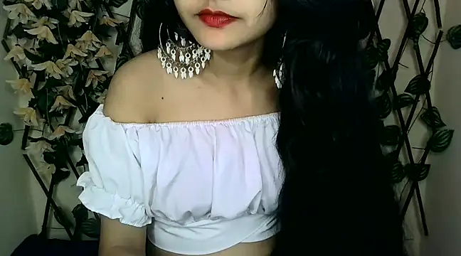 Snapshot of SUZY_FROMUS chatting on February 2025 09:56:01 PM SUZY FROMUS online show from February 2025 09:56:01 PM