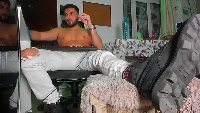 welcometo hell online show from December 2025 11:33:02 PM