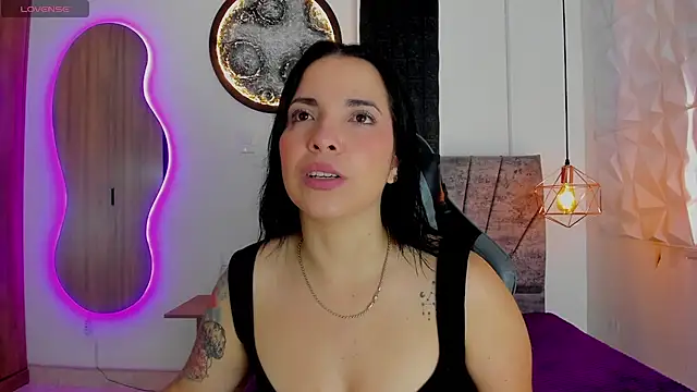 tatiana sc online show from October 2025 01:20:01 PM