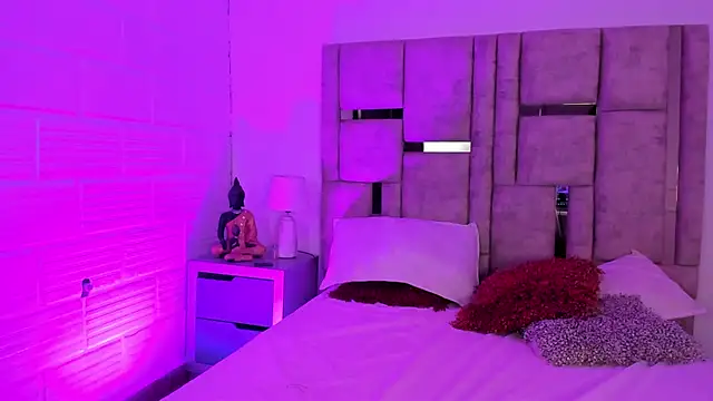 EmmaBecket2 online show from November 2025 04:12:02 AM